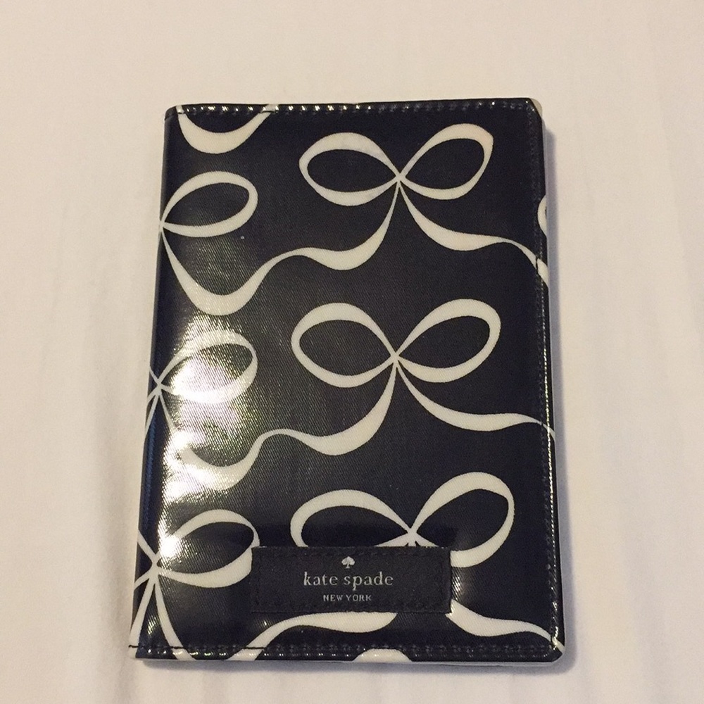 Kate Spade Passport holder